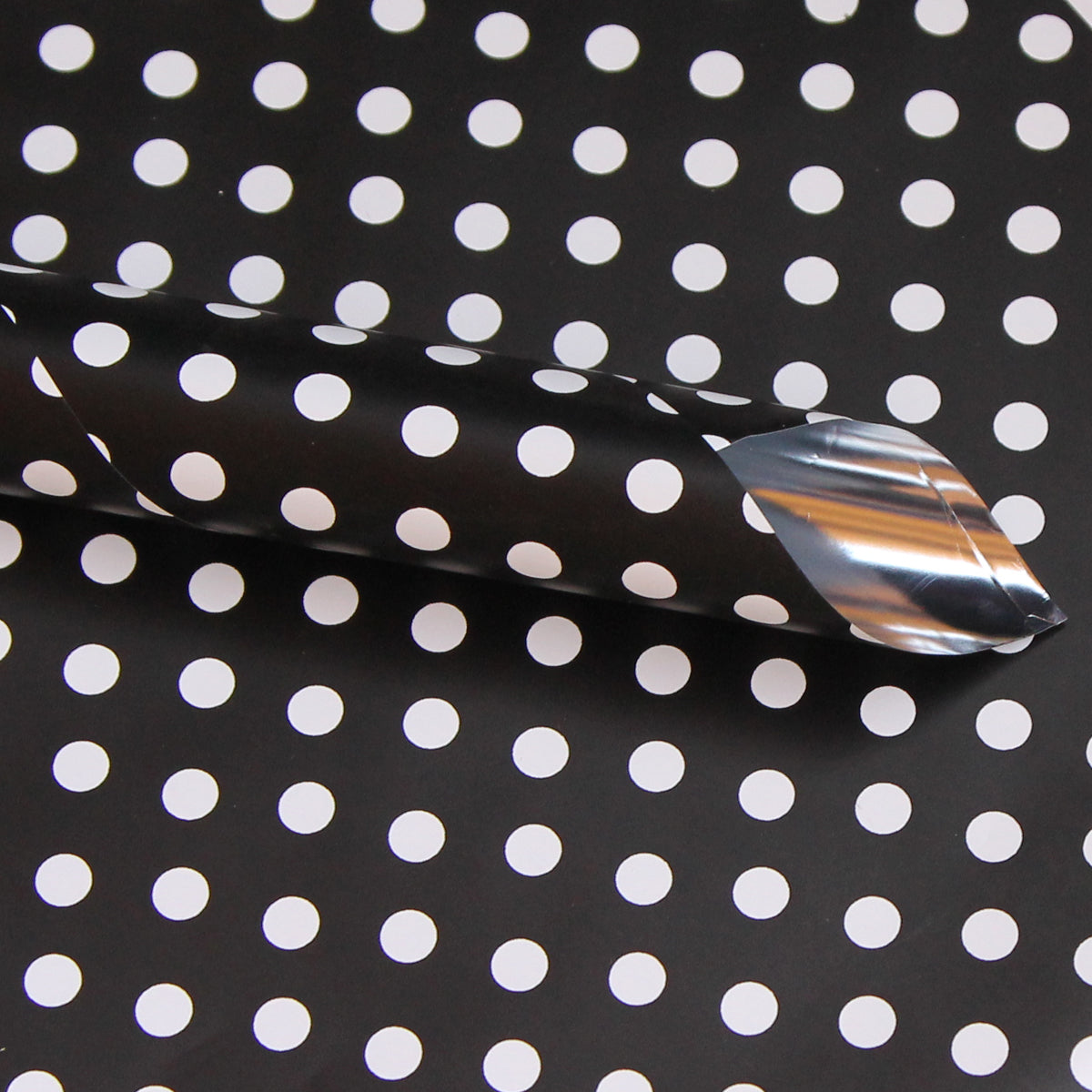 Polka Dot Style Gift Wrapping Paper Sheets