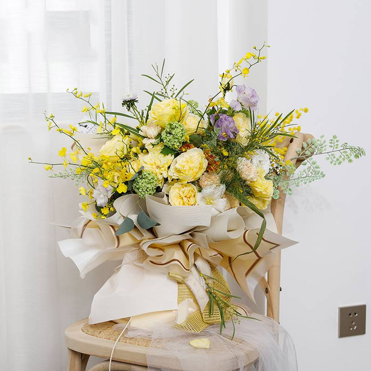 Triple Edge Thin Clear Border Translucent Flower Wrapping Bouquet Sheets