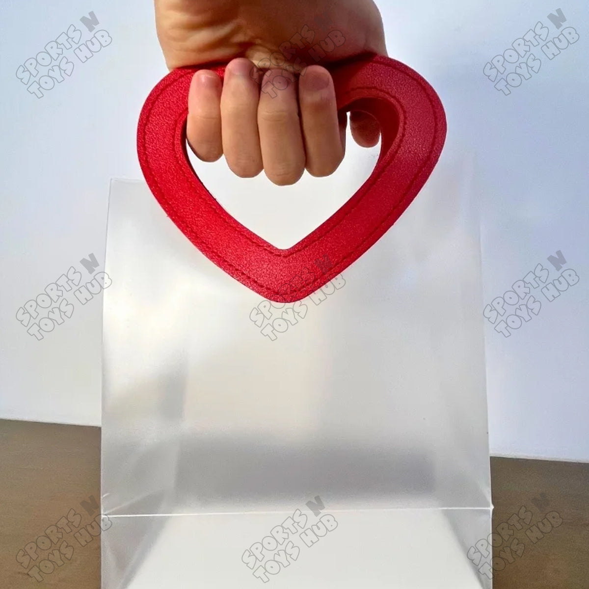 Transparent PVC Gift Bag with Heart-Shaped Handle – Clear Gift & Shopping Tote Bag for Party Favors, Wedding Events, Boutique Products, Retail Packaging, Gift Wrapping & Special Occasions