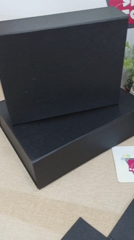 Collapsible Black Magnetic Gift Box 5 x 7 x 3 Inch – Premium Foldable Grey Board Luxury Gift Packaging Box for Wedding Gifts, Birthday Presents, Corporate Hampers, Festive Gift Wrapping & Keepsake Storage